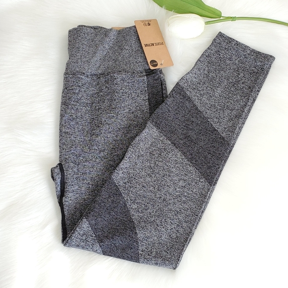 PINK Victoria's Secret Pants - Size L💕PINK VICTORIA'S SECRET LEGGINGS